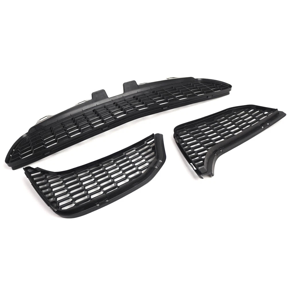 Front Bumper Fog Light Grille for BMW M3 M4 F80 F82 F83 (2015-2018)
