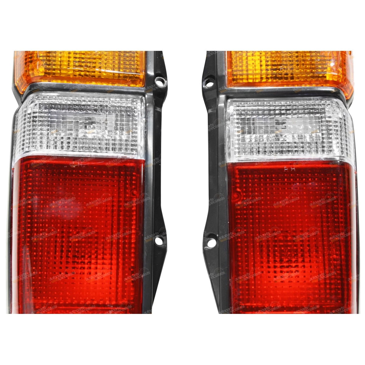 Tail Lights 2 x LH+RH for Toyota Hiace (1983–1989)