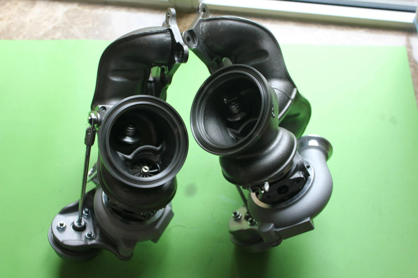 Turbocharger 2 x for BMW 1 Series M, 135i, 535i, Z4, 535xi 3.0 (2007-2013)