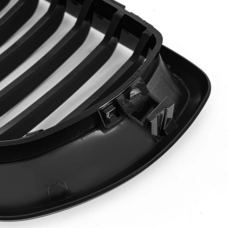 Gloss Black Front Bumper Kidney Grille for BMW E46 325i 2002-2005