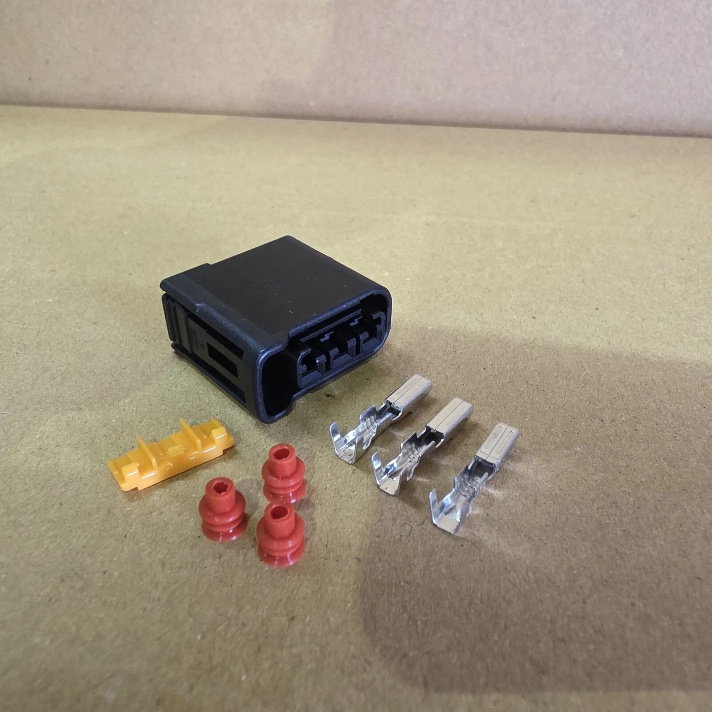 3-Pin Ignition Coil Connector Plug fits Subaru Impreza/Outback/Forester (2008–2014)
