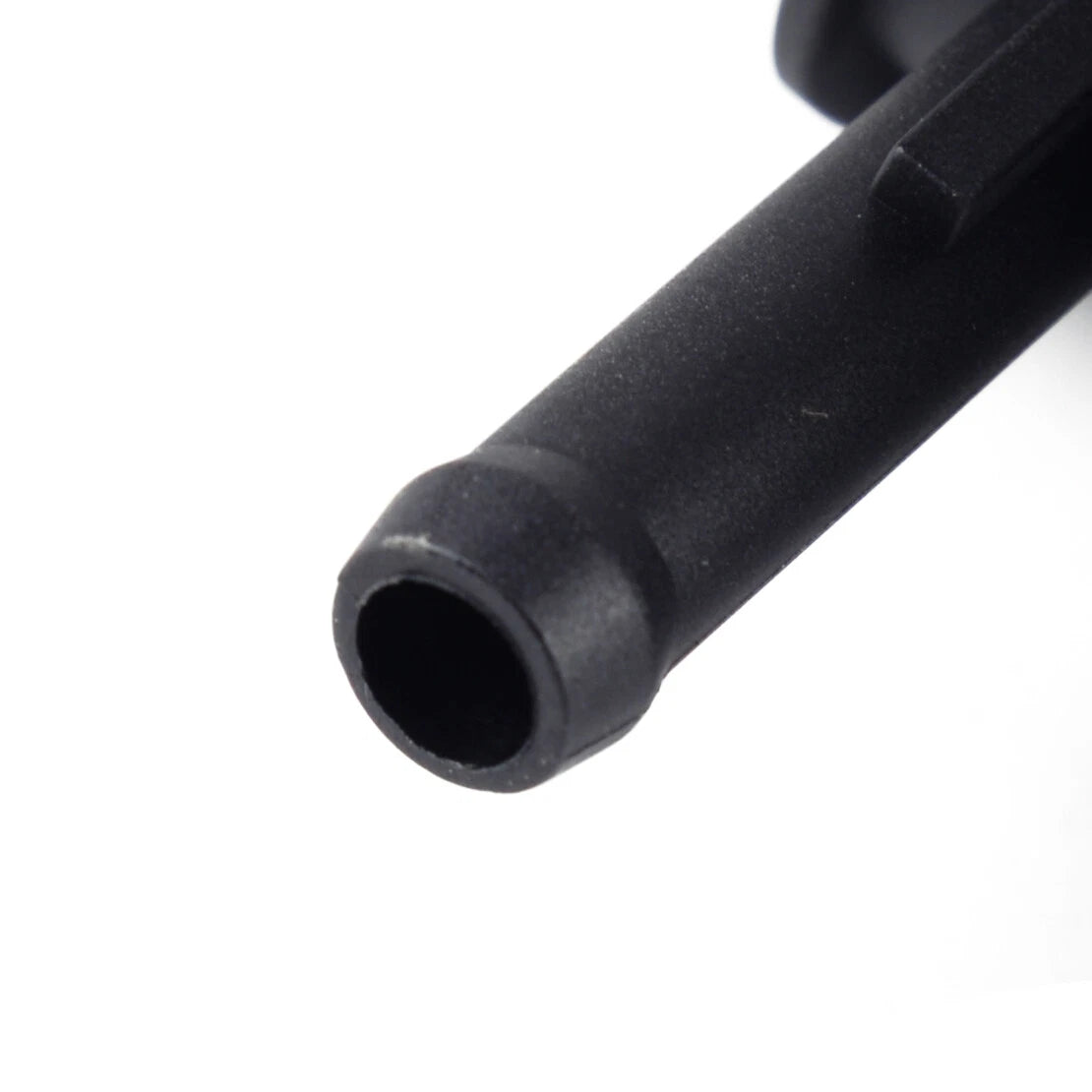 Upper Radiator Filler Neck for Nissan Altima L4 (2013-2018)