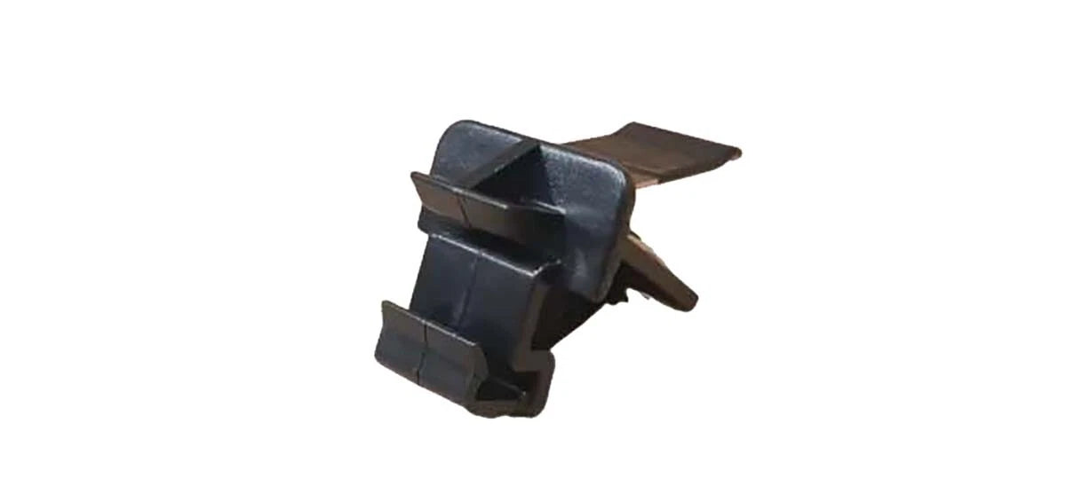 Fuel Spring Release Clip for Toyota Hilux MK4 4 Dr (1998-2004)