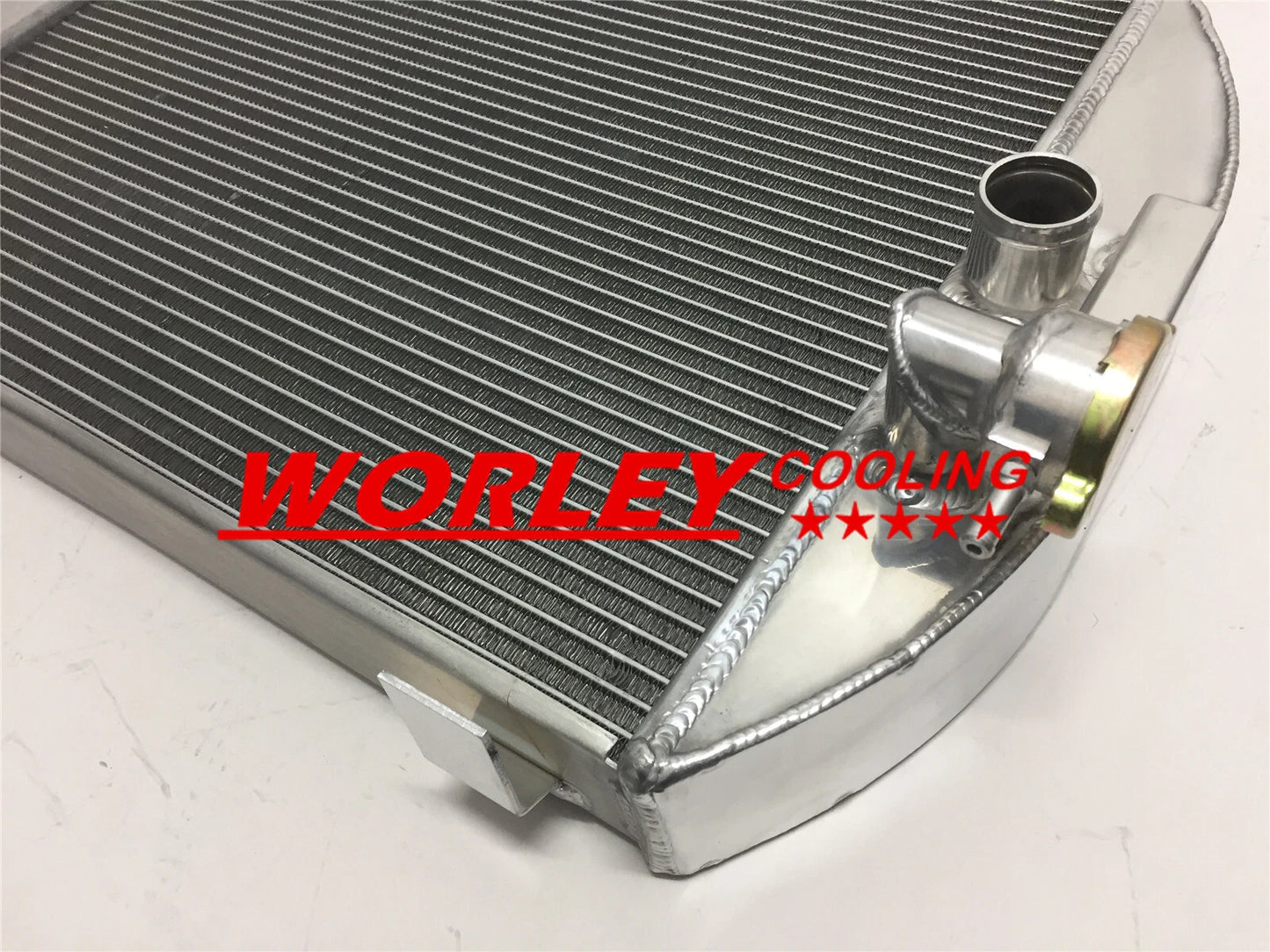 64MM Aluminum Radiator + Fan for 1932 Ford (1932)