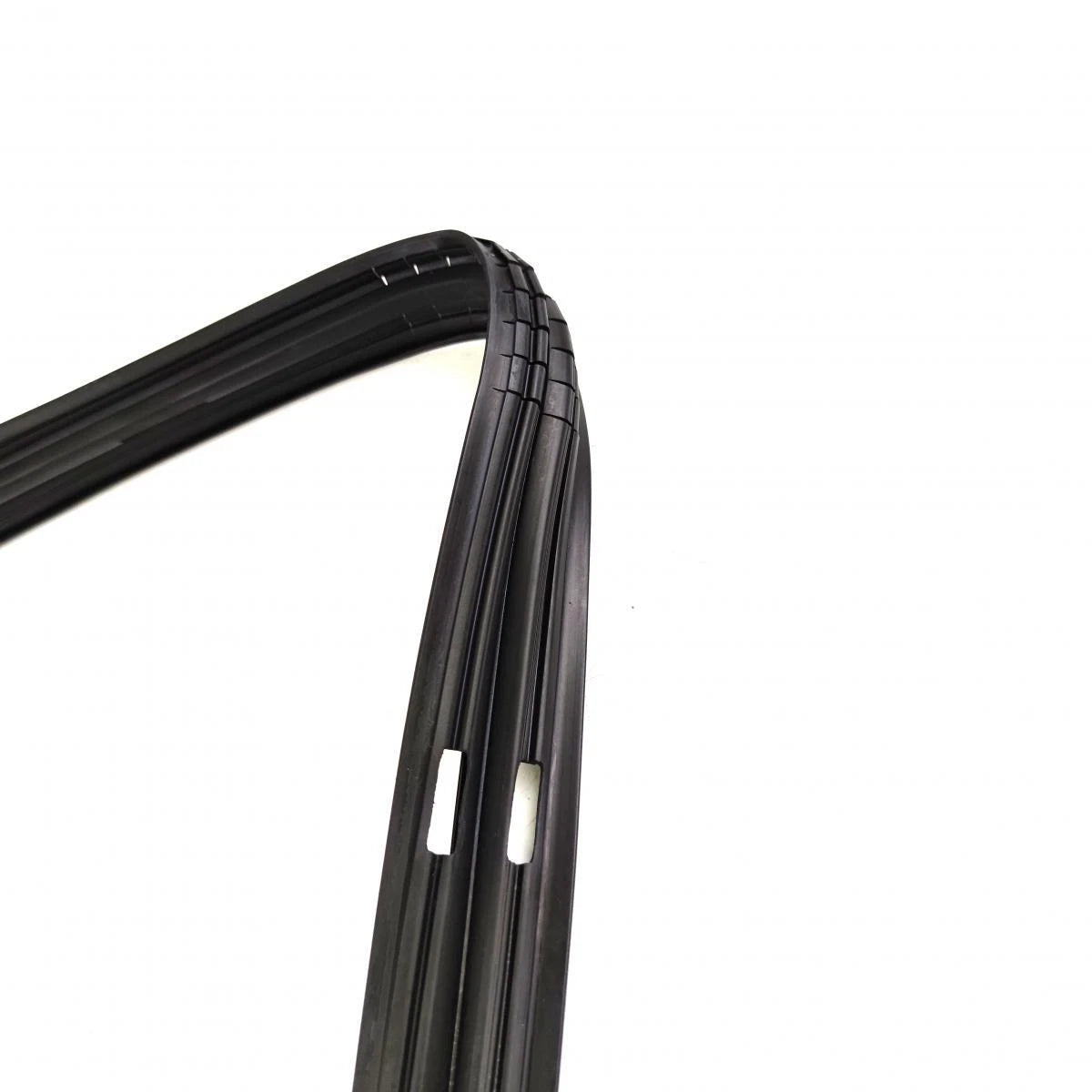 Glass Run Quarter Window Rear RH Fits Toyota Land Cruiser FZJ78 HT 2007-17 D01