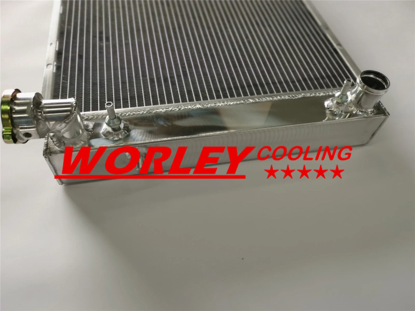 44mm Aluminum Radiator & Blue Hoses for Holden V8 Commodore (1988-1997)