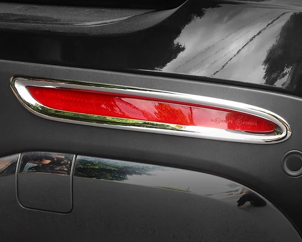 Rear Fog Light Lamp Frame Chrome Cover Trim for 2020-2023 Mercedes-Benz GLB 2 x