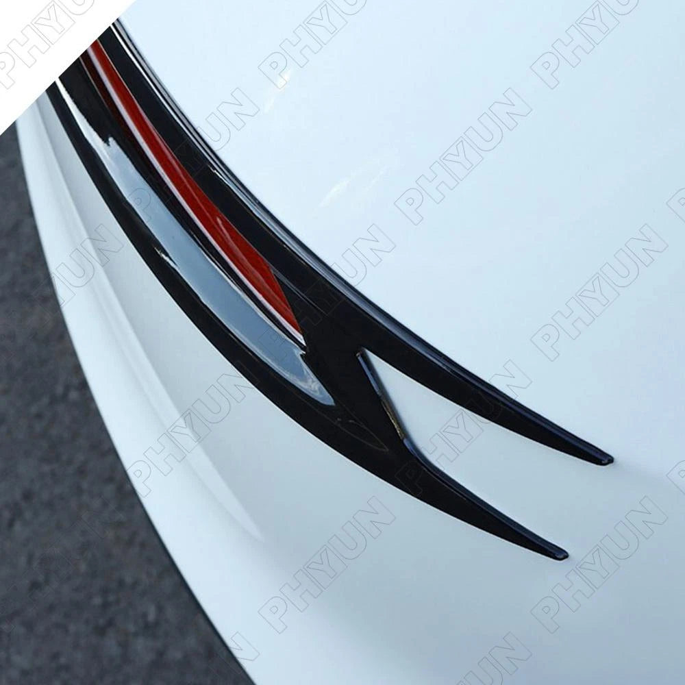 Glossy Black ABS Rear Bumper Reflector Cover for Honda Civic (2022)