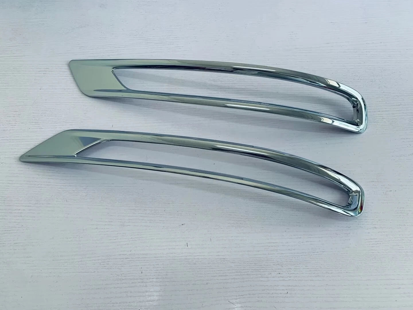 Rear Upper Fog Light Cover Trim for Mitsubishi Outlander 2022-2025 (2 pcs) Chrome