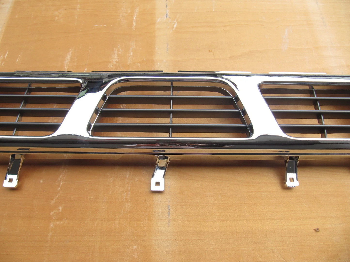 Chrome Grill for Nissan Navara D21 Pickup (1992-1997)