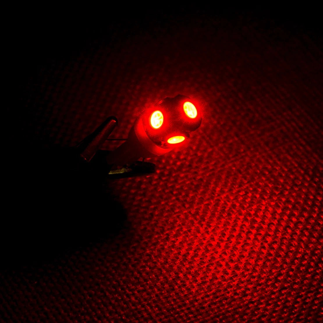 100pcs T10 Super Red LED Bulbs License Plate Light for Car (Various Years)