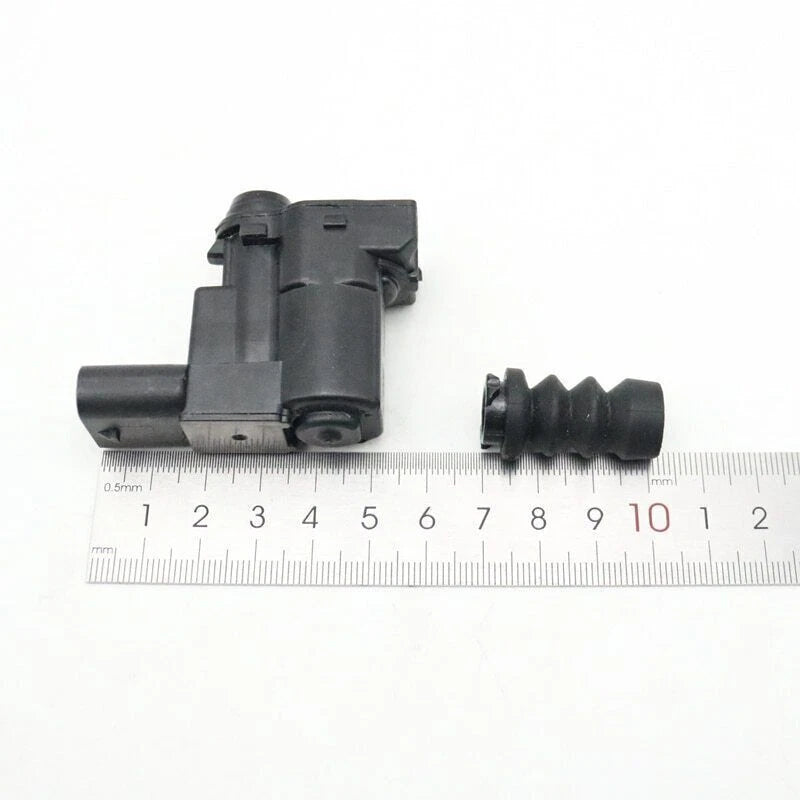 Fuel Tank Cover Door Lock Buckle Motor Spring Lock Latch for Jeep Renegade