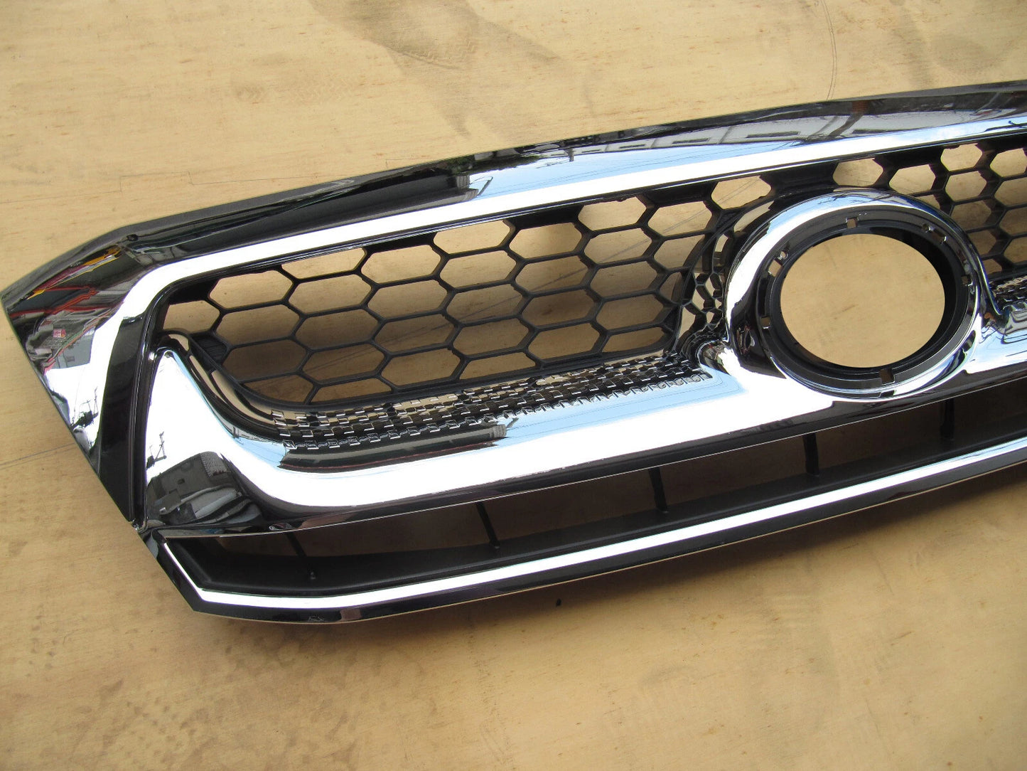 Chrome Mould & Black Mesh Grill for Toyota Hilux SR5 (2008-2011)