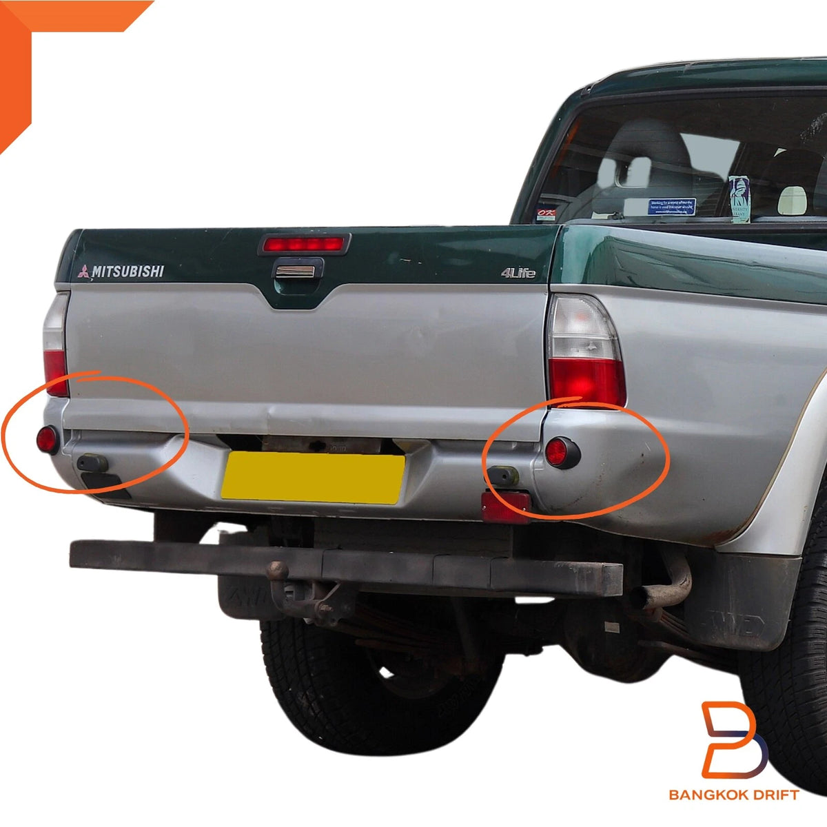 Rear Tub Reflector Pair LH RH for Mitsubishi Triton MK L200 Ute (1996-2006)