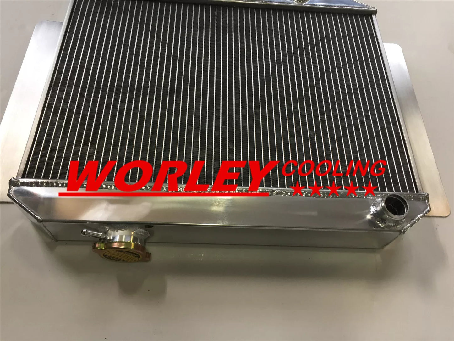 Aluminum Radiator 540mm for Holden Kingswood Torana HQ HJ HX HZ V8 (1971-1980)
