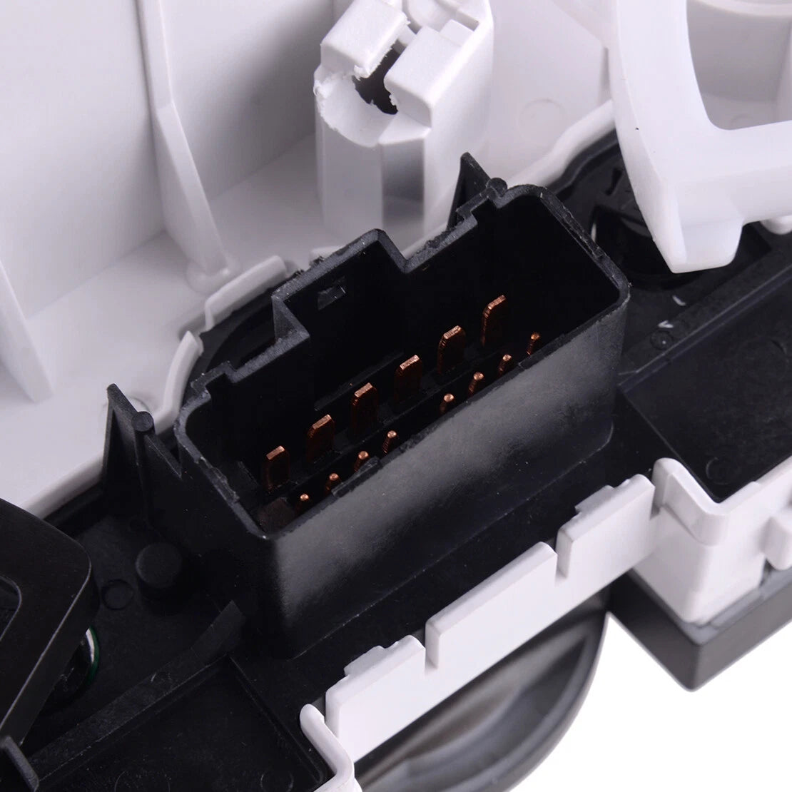 A/C Heater Climate Control Switch for Tiida Sylphy Livina Geniss (2004-2014)