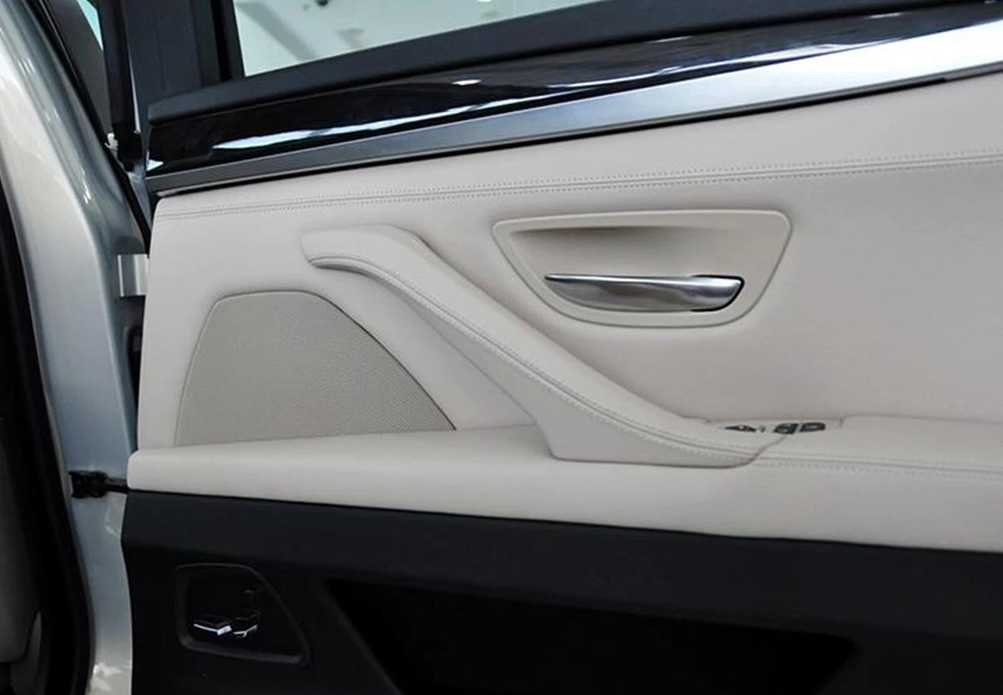 Right Door Pull Handle Cover for BMW 5 Series F10 F11 F18 (2010-2017)
