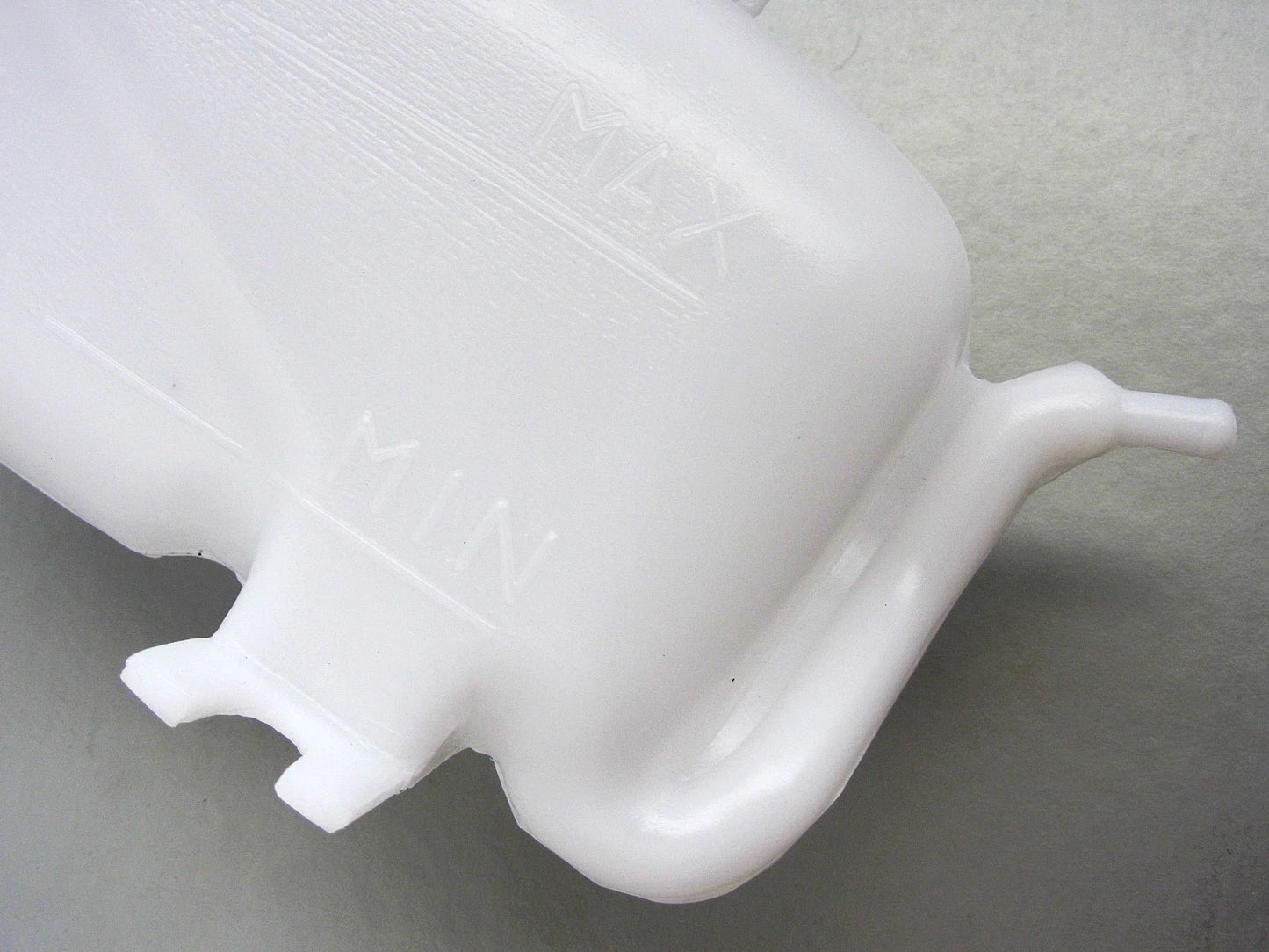 Radiator Overflow Bottle Tank for Isuzu TF TFR Holden Rodeo (1993-1997)