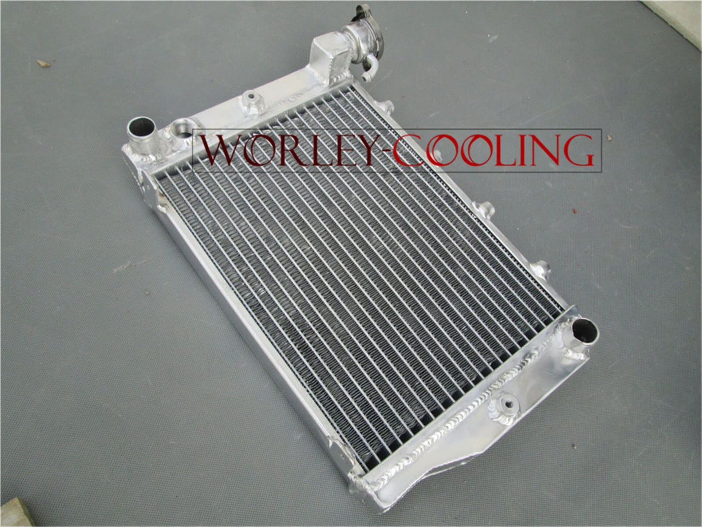 3-Row Aluminum Radiator for Honda VF750 VF750C V45 Magna (1982-1983)