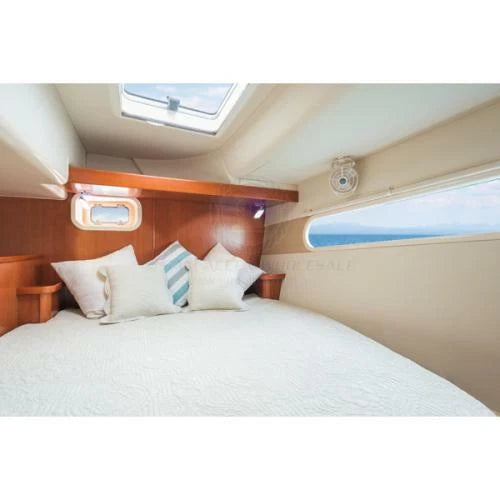 Caravan Boat Blade Reading Light LED with USB Outlet, Chrome