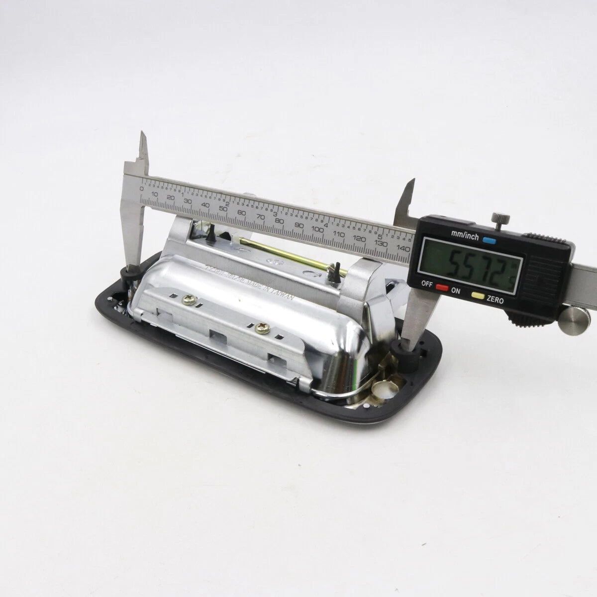 Left Door Handle for Toyota Land Cruiser 80 Series 1990-2006