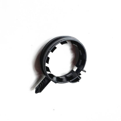 Upper Radiator Hose Clip for 2005 Chevrolet Silverado (2005)