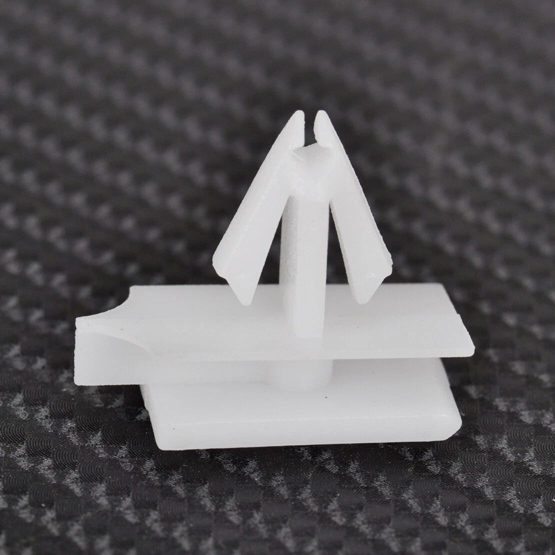 10 x Rocker Moulding Nylon Clip Retainers for Pontiac Cadillac (2000-2005)