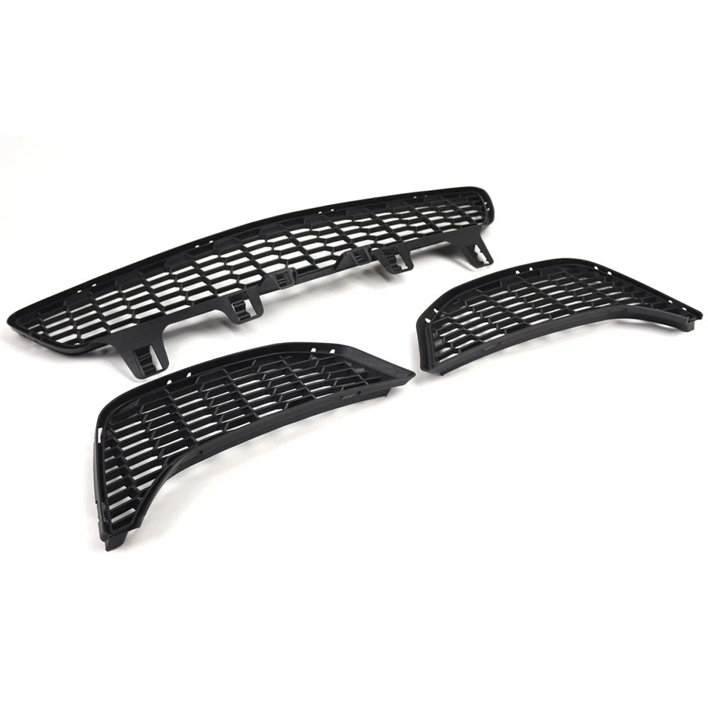 Front Bumper Fog Light Grille for BMW M3 M4 F80 F82 F83 (2015-2018)