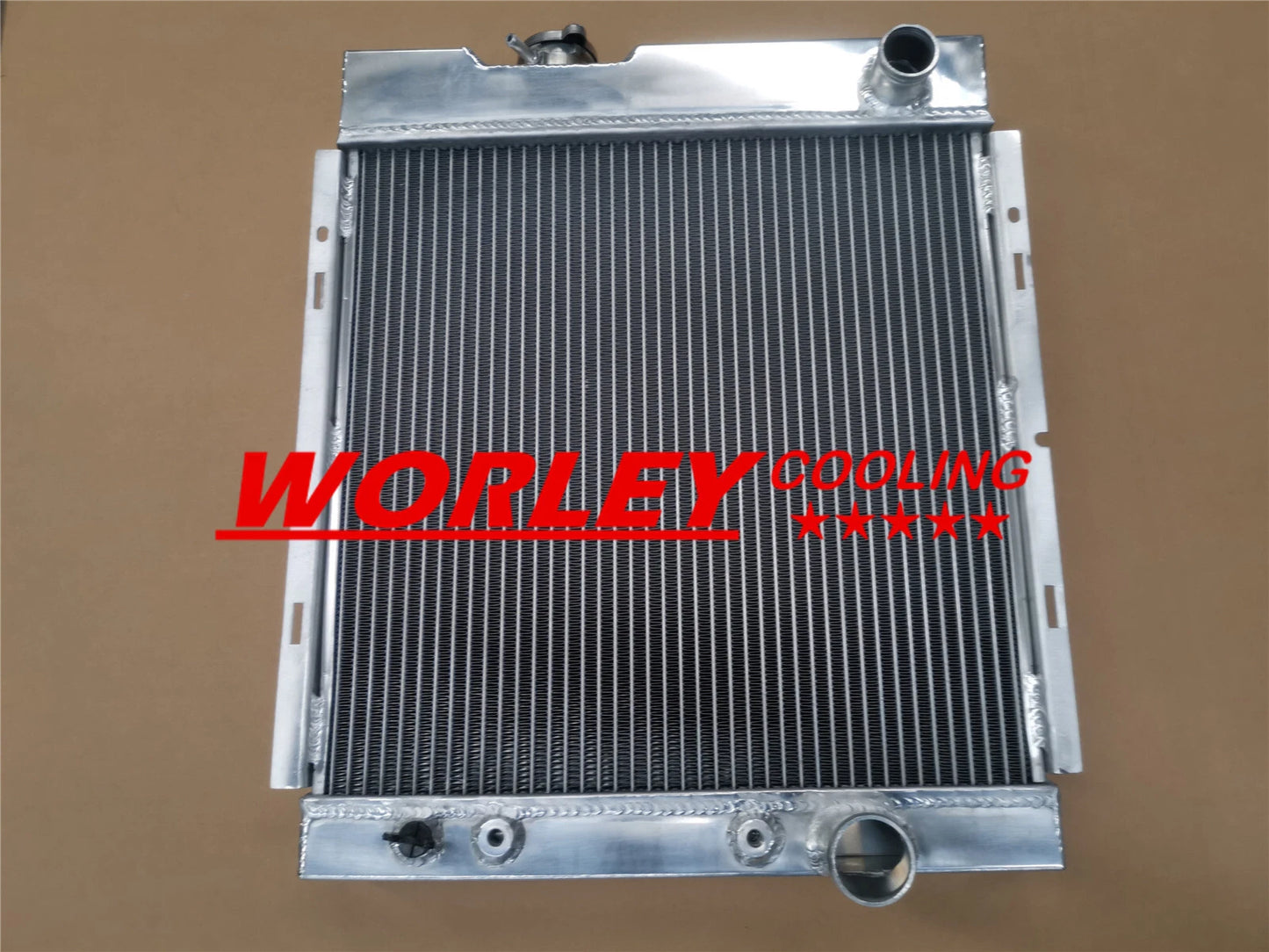 3 Row Aluminum Radiator for Ford Mustang Falcon Comet 3.3 L6 4.3 4.7 V8 (1963-1965)