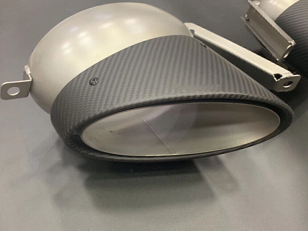 Carbon Fiber Exhaust Tips for Audi R8 (2010-2012)