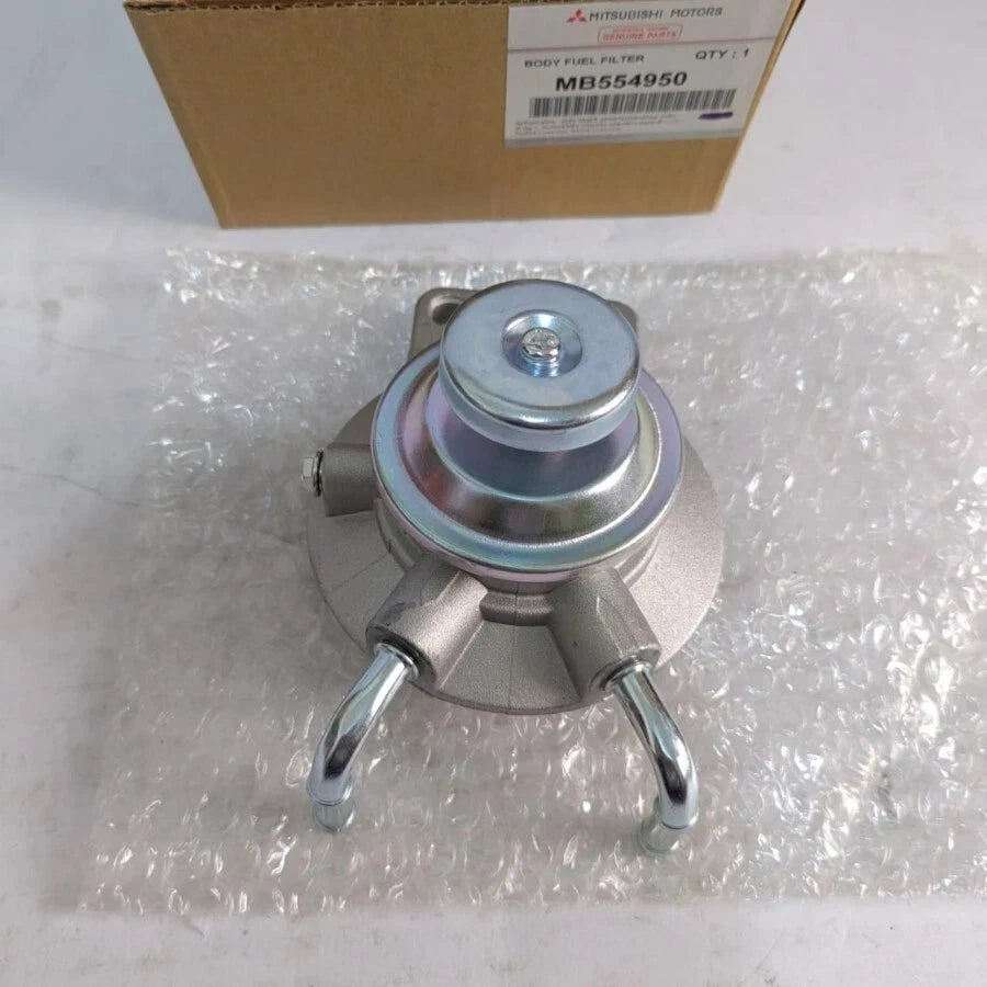 Fuel Filter Primer Pump for Mitsubishi Pajero Montero L200 (1996–2006)