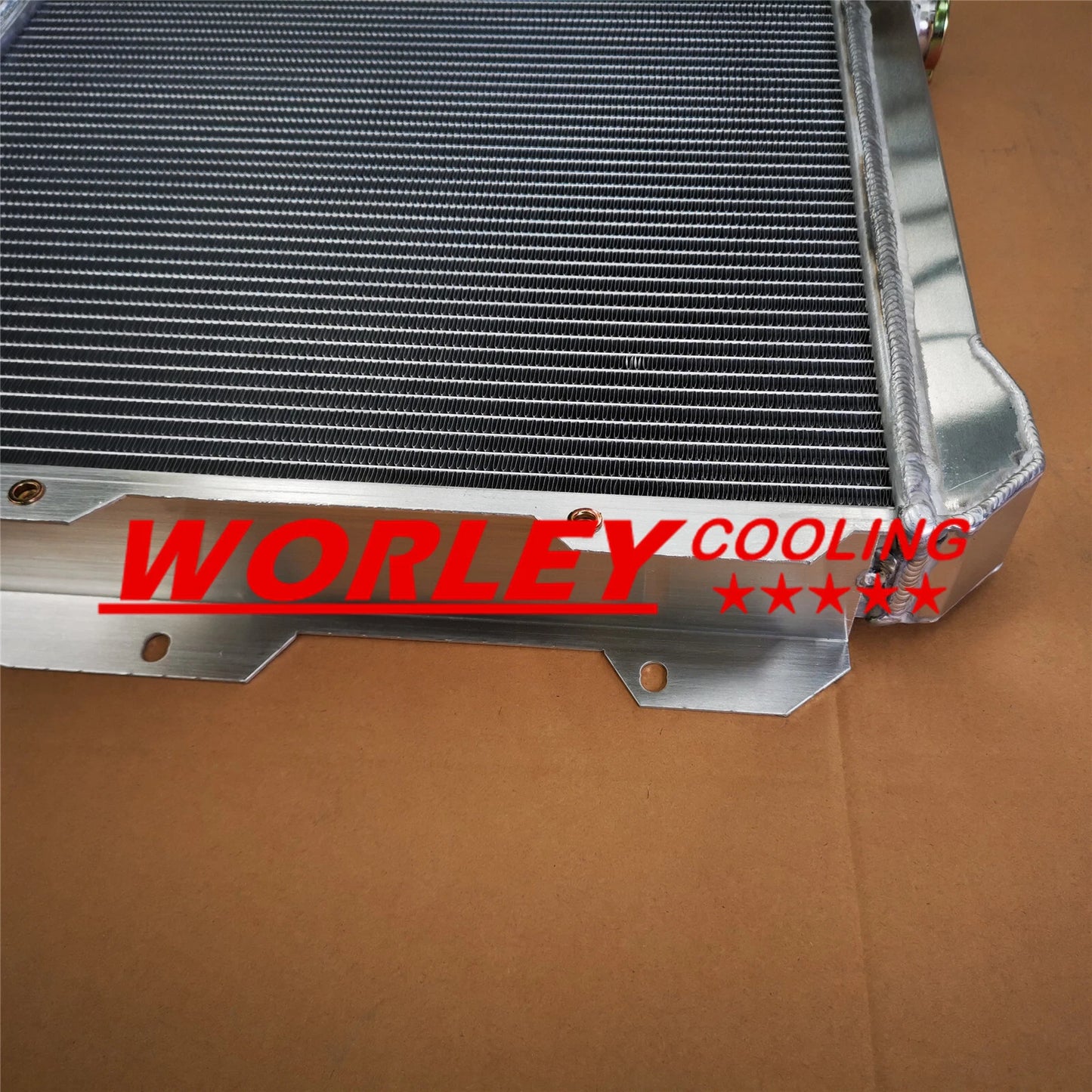 3 Row Alloy Radiator + Fan for Toyota Hilux LN85 LN60 LN61 LN65 (1984-1991)