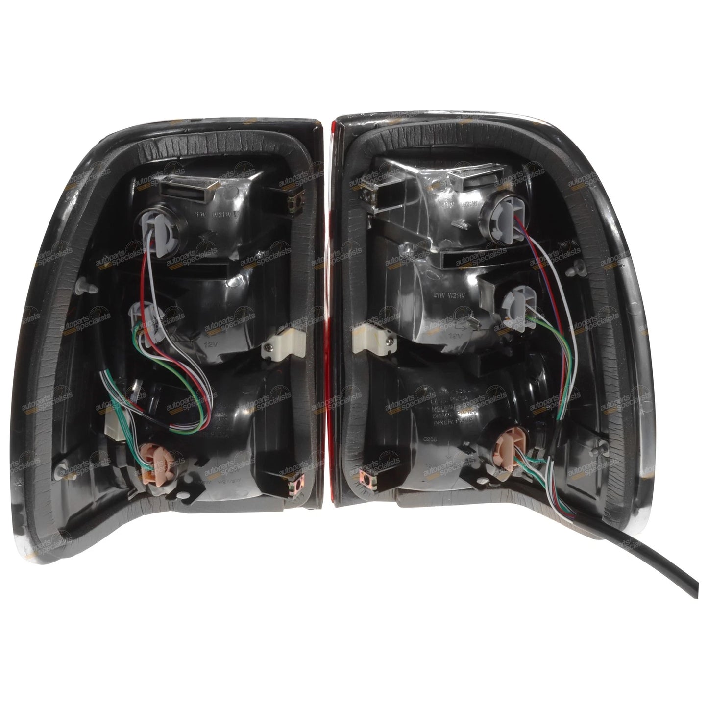 Tail Lights LH+RH / 2 x Tail Lights for Toyota Landcruiser 100 (1998-2007)