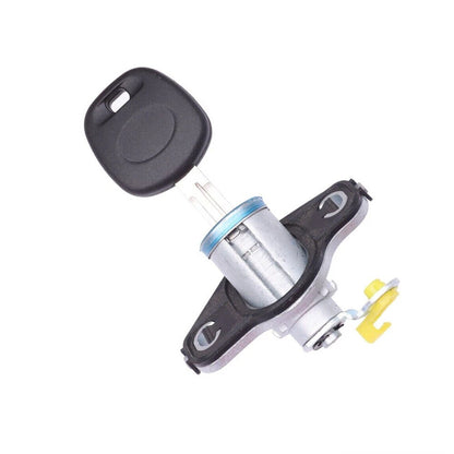 Rear Boot Lock Cylinder with Key for Toyota Corolla Matrix (2003-2008)