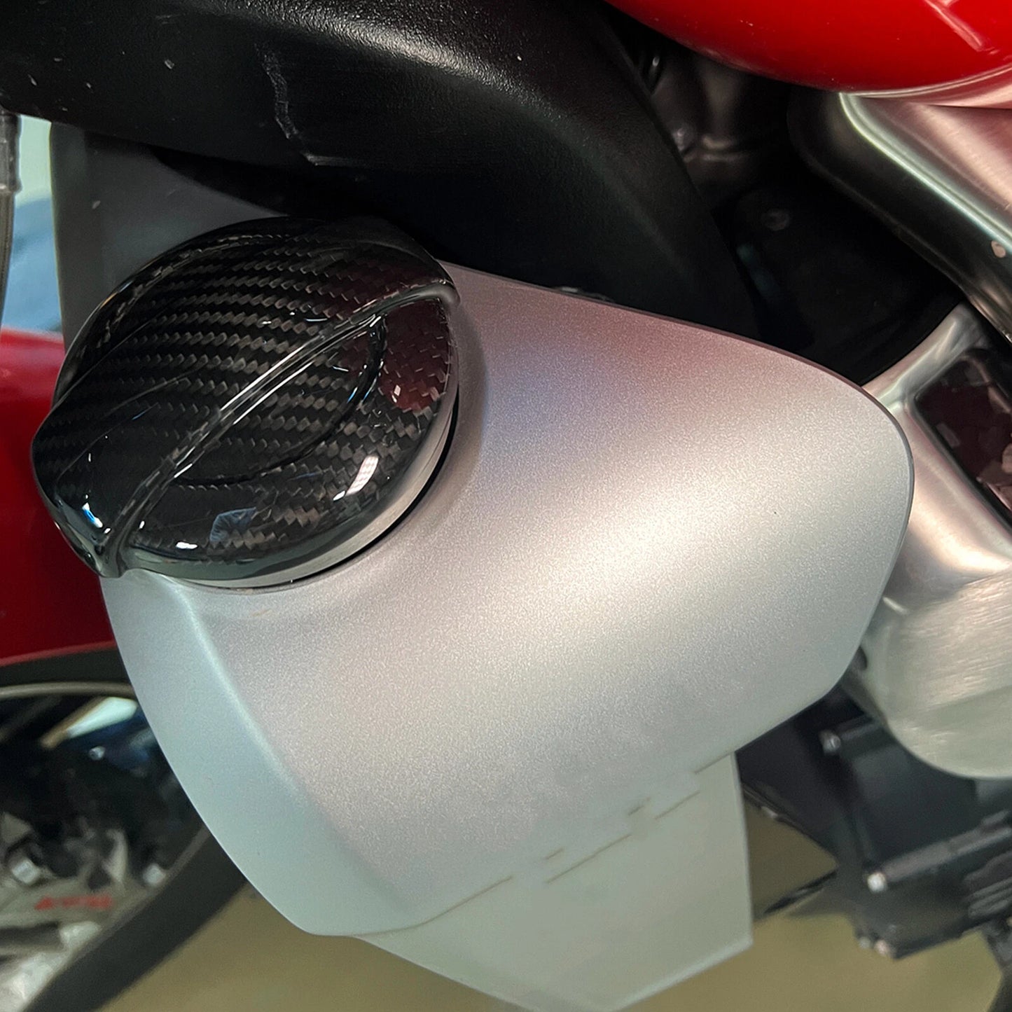 Gas Tank Cap Trim for Triumph Rocket 3 (2020-2022) 3 x Carbon Fiber
