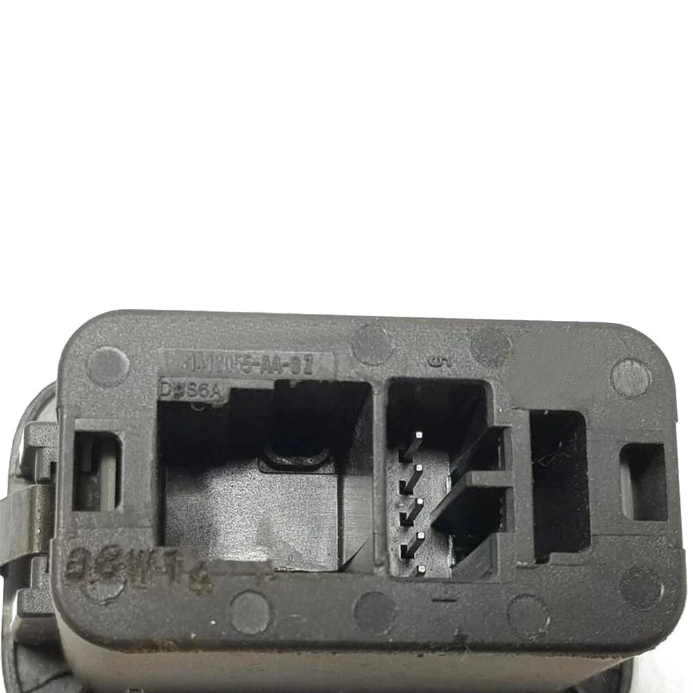Rear Tailgate Release Switch LR025424 for Range Rover Evoque (2012-2019)