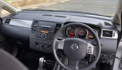 Non-Slip Dash Mat for Nissan Tiida ST ST-L Ti Q C11 Sedan & Hatch (2006-2013)