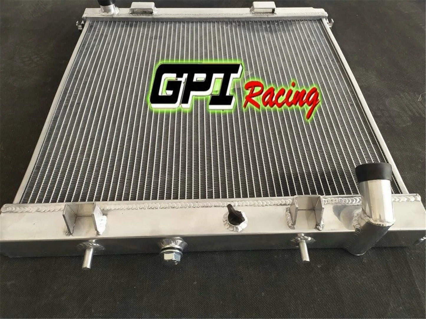 3 Row Aluminum Radiator for Range Rover P38A 4.0i/4.6i (1994-1998)