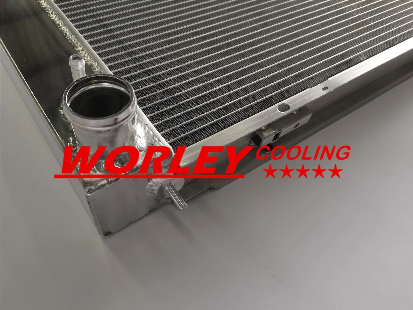 Aluminum Radiator + Shroud + Red Hose for Holden V8 Commodore (1988-1997)
