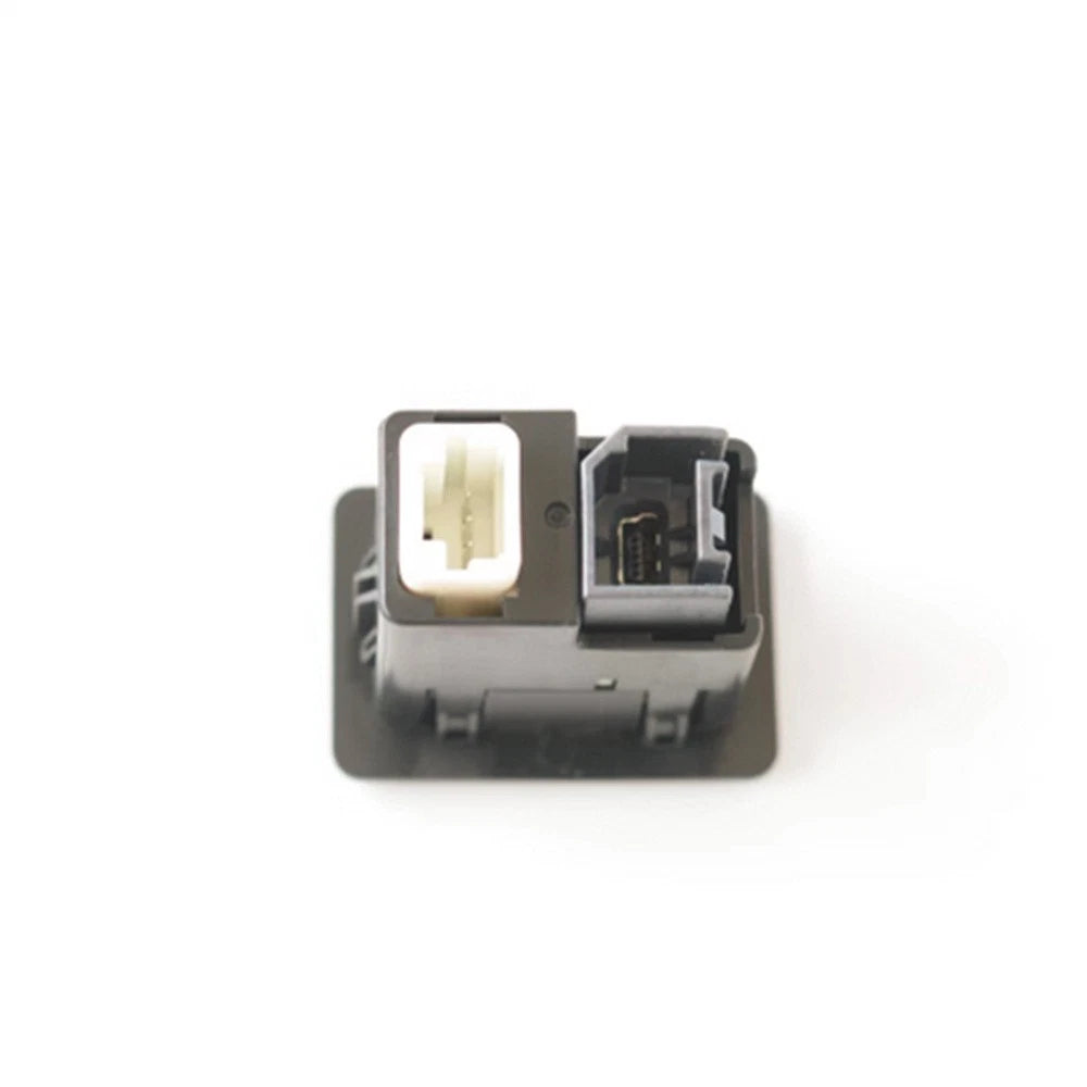 USB & AUX Interface Panel Socket for Nissan Versa, Sentra, Altima (2007-2023)