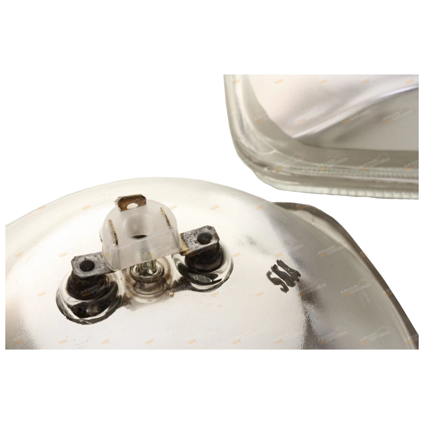LH+RH Sealed Beam Headlights for Nissan Navara/Nomad/Patrol/Sunny (1979 - 1997)