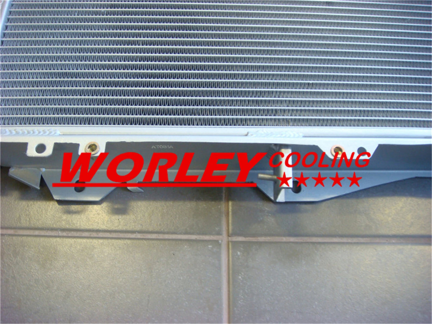 44mm Aluminum Radiator & Red Hoses for Toyota Hilux LN106 LN111 (1988-1997)