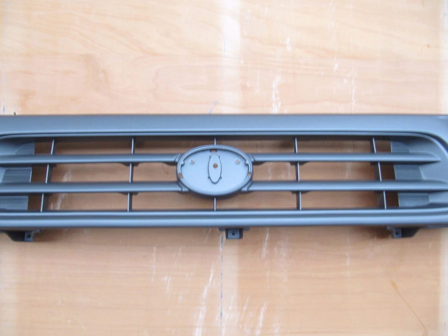 GRAY GRILL for TOYOTA HILUX 2WD (1998-2001) with CLIPS