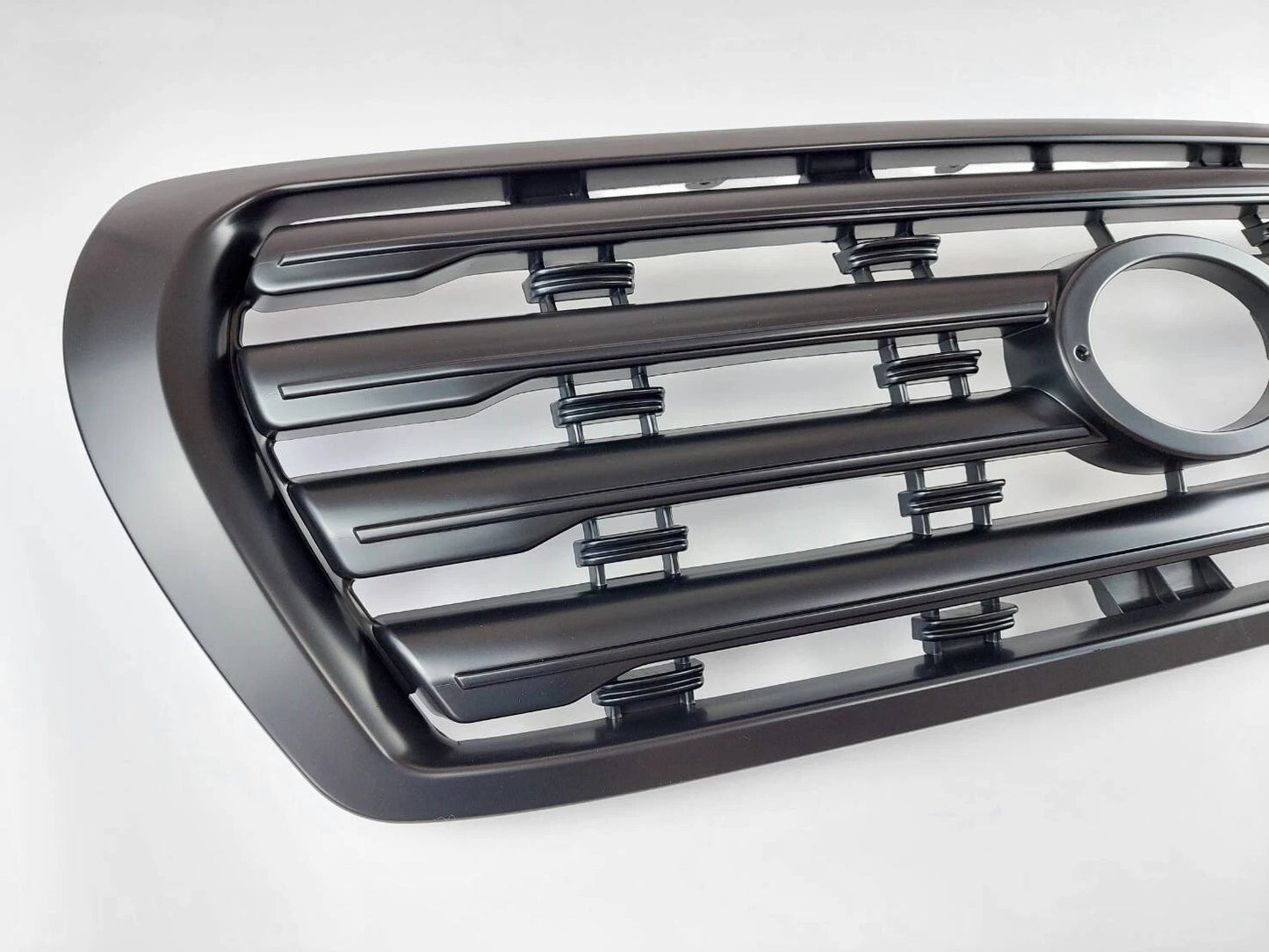 Matt Black Grill for Toyota Land Cruiser UJZ200 VDJ200 (2007-2011)