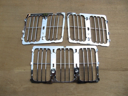 Louvered Mesh Chrome Upper Grille Insert for JEEP Grand Cherokee (2014-2016)