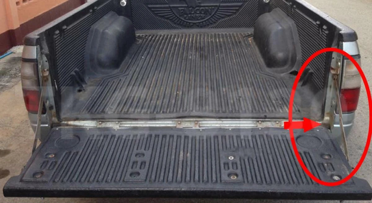 Rear Tailgate Hinge for Isuzu TFR / Holden Rodeo 1998-2001