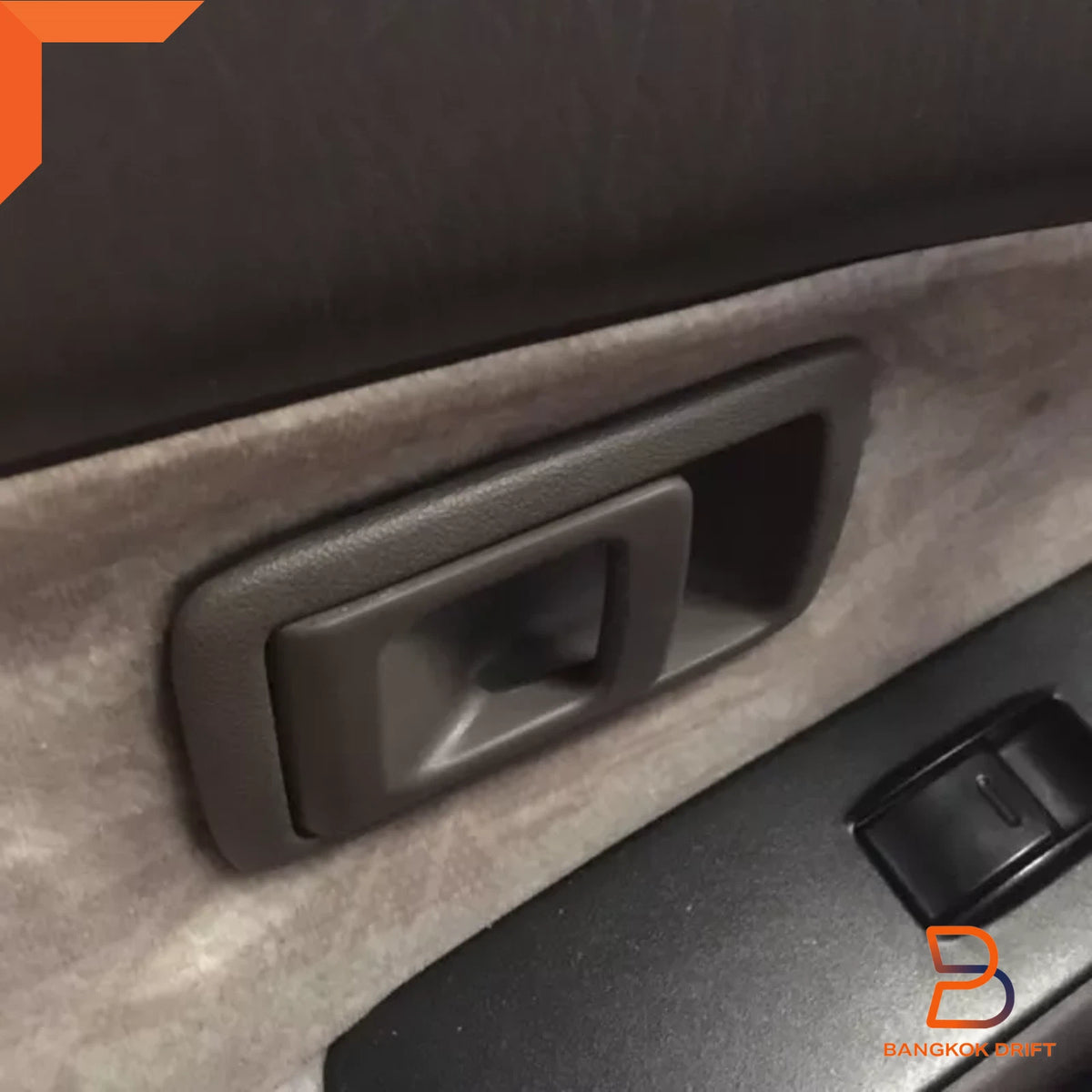 LH Grey Inner Front Door Handle for Toyota Hilux Ute (1997-2004)