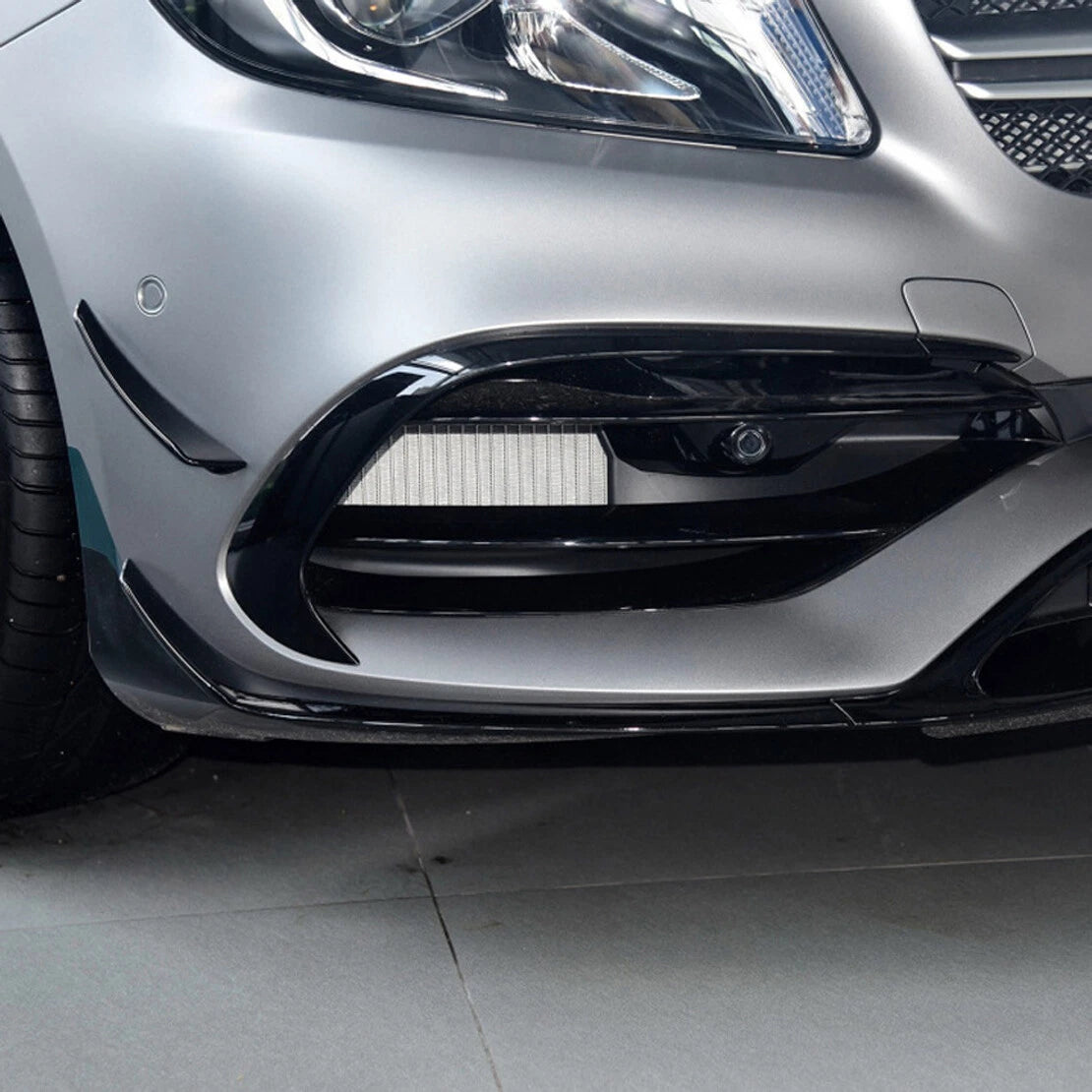 Front Bumper Splitter Spoiler Canards for Benz W176 A250 AMG A45 (16-18)