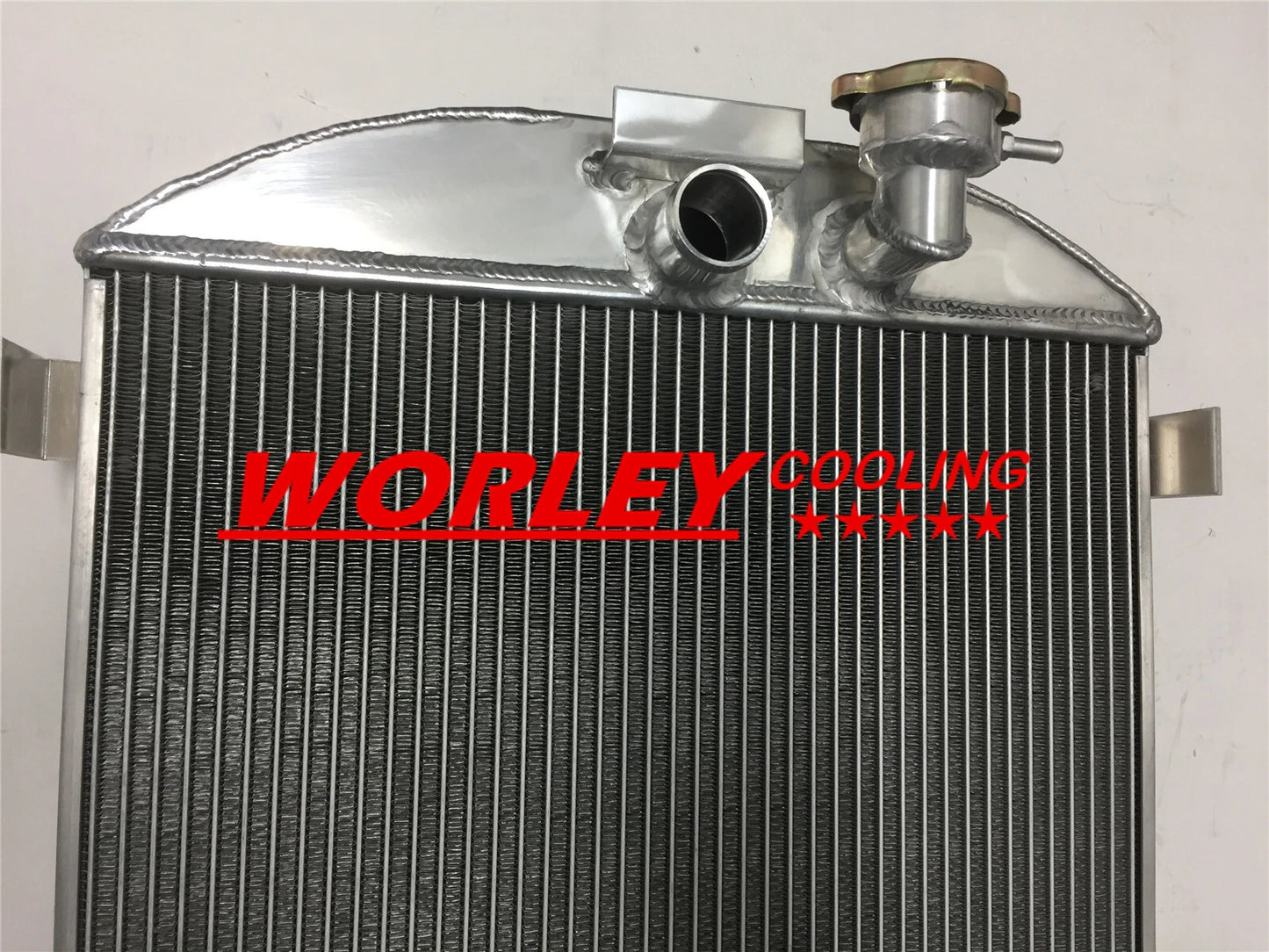 64MM Aluminum Radiator + Fan for 1932 Ford (1932)