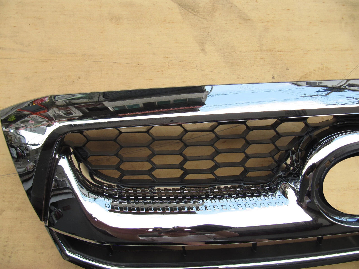 Chrome Mould & Black Mesh Grill for Toyota Hilux SR5 (2008-2011)